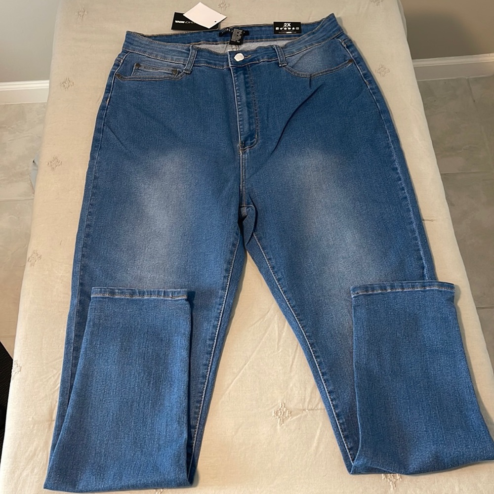 Fashion nova Isabella High waisted jeans- medium wash